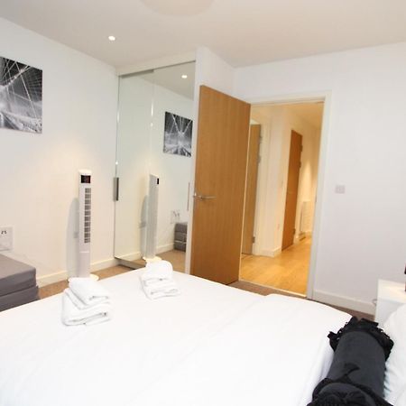 Spacious & Modern 1 Bedroom Close To Station In E16 Londýn Exteriér fotografie